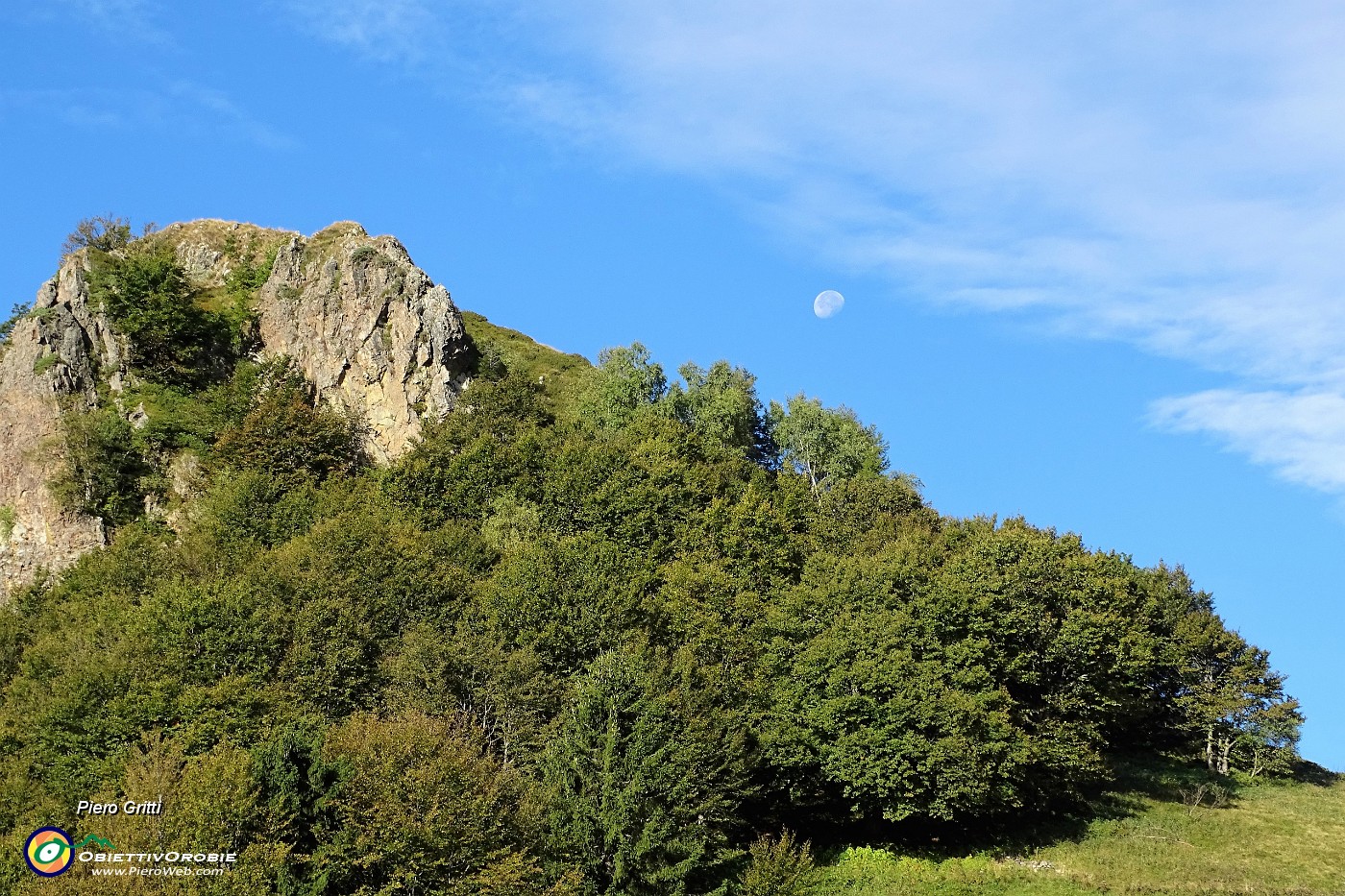 18 Al Passo del Gandazzo (1650 m) spunta la luna dal monte! .JPG